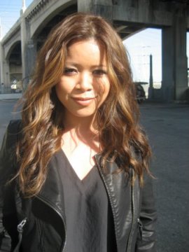 Giana Nguyen - Singer / Songwriter